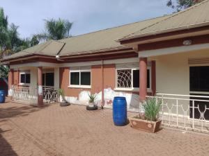 1 bedroom mini flat  Bungalow Apartment for rent Kyaliwajjala road  Kampala Central Kampala Central