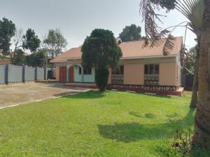 3 bedroom Bungalow Apartment for rent Namugongo road  Kampala Central