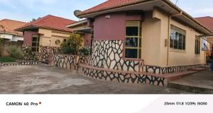 3 bedroom Bungalow Apartment for rent Mbalwa road  Kampala Central Kampala Central