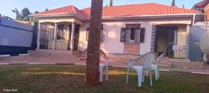 3 bedroom Bungalow Apartment for sale Gayaza road  Kampala Central Kampala Central