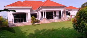 4 bedroom Villa for sale Kasangati matuga road  Kawempe Wakiso Central