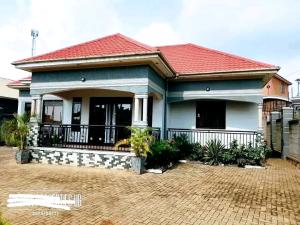 3 bedroom Bungalow Apartment for sale Bweyogerere  Kampala Central