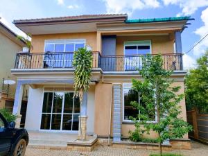 5 bedroom Bungalow Apartment for rent Kira mameritor  Kampala Central Kampala Central