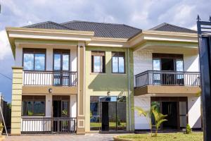 4 bedroom Villa for sale kasangati Kasanje Wakiso Central