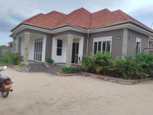 4 bedroom Bungalow Apartment for sale Kira town  Kira Wakiso Central