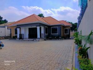 4 bedroom Bungalow Apartment for sale Kira  Kampala Central