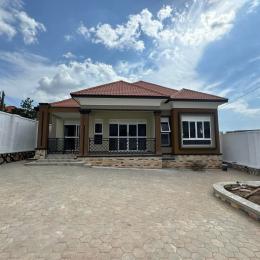 4 bedroom Villa for sale Kira nsasa  Kira Wakiso Central