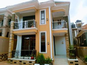 5 bedroom Villa for sale Kira najjera road  Kira Wakiso Central