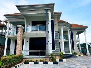 6 bedroom Bungalow Apartment for sale Kira kito Kampala Central Kampala Central