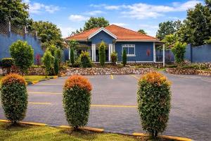 3 bedroom Apartment Block Apartment for rent Bukoto road Bukoto Kampala Central