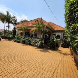 4 bedroom Apartment Block Apartment for rent Buwaate road  Wakiso Central
