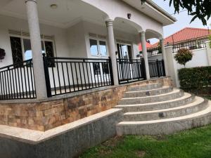 4 bedroom Bungalow Apartment for sale Kira road  Kampala Central Kampala Central