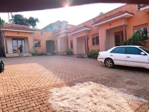 1 bedroom mini flat  Bungalow Apartment for rent kyaliwajjala road Wakiso Central