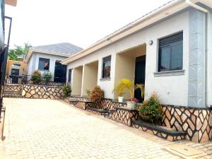 1 bedroom mini flat  Bungalow Apartment for rent gayaza road Gayaza Wakiso Central