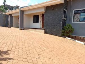 2 bedroom Bungalow Apartment for rent najjera road Wakiso Central