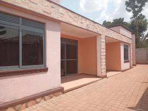2 bedroom Apartment Block Apartment for rent namugongo road Wakiso Central