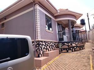 2 bedroom Apartment Block Apartment for rent namugongo road Wakiso Central
