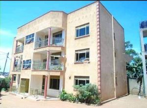 3 bedroom Apartment Block Apartment for rent buwaate road Wakiso Central