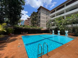 2 bedroom Flat&Apartment for rent Riverside Nairobi