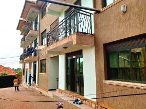 3 bedroom Apartment Block Apartment for rent kira road Kira Wakiso Central