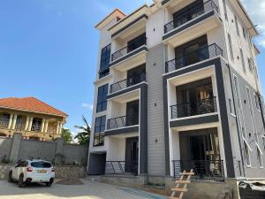 3 bedroom Apartment Block Apartment for rent kulambilo road Kampala Central
