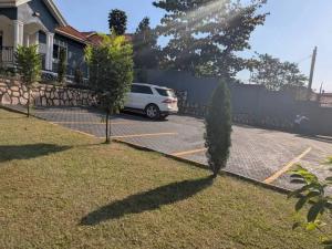 3 bedroom Apartment Block Apartment for rent Bukoto road Bukoto Kampala Central