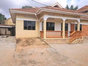 3 bedroom Bungalow Apartment for rent Kiwatule  Kampala Central Kampala Central