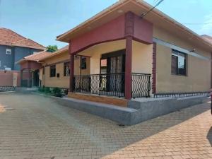 2 bedroom Bungalow Apartment for rent Kisaasi  Kampala Central Kampala Central
