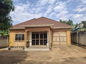 3 bedroom Villa for sale Bweyogerere kiwanga Kampala Central Kampala Central
