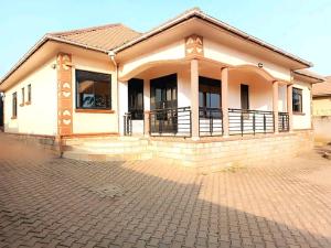 3 bedroom Bungalow Apartment for sale Kyaliwajjala  Kampala Central
