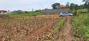 Land for sale Namugongo road  Kampala Central
