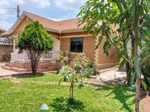 4 bedroom Bungalow Apartment for rent Kisaasi  Kampala Central Kampala Central