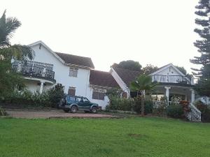 5 bedroom Villa for rent Makindye Kampala Central