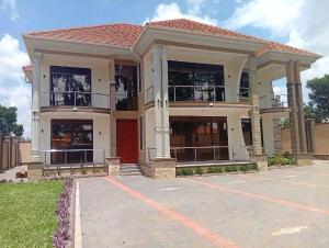 7 bedroom Villa for sale Kira kasangati road  Kira Wakiso Central