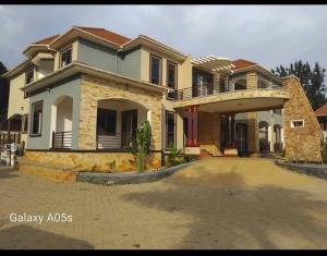 7 bedroom Villa for sale Gayaza road nakwero canan estate  Kampala Central Kampala Central
