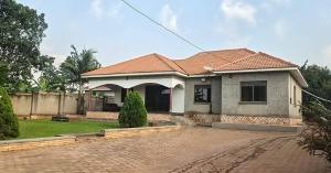 4 bedroom Villa for sale Kayebe Gayaza road  Gayaza Wakiso Central