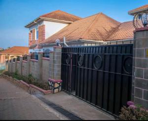 4 bedroom Villa for sale Kyaliwajjara town Kira Wakiso Central