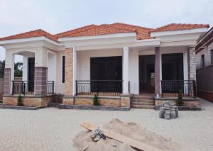 4 bedroom Villa for sale Najjera road Kira Wakiso Central