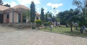 3 bedroom Villa for sale Bulamu mityana road  Nsangi Wakiso Central