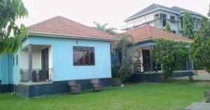 4 bedroom Bungalow Apartment for sale Gayaza road  Kampala Central Kampala Central