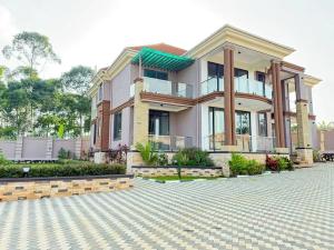 6 bedroom Villa for sale Kira kiwologoma  Kira Wakiso Central
