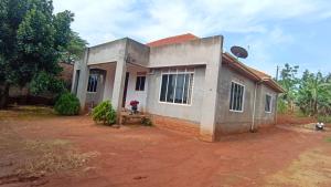 4 bedroom Villa for sale Kira kitukutwe  Kira Wakiso Central