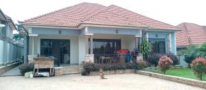 4 bedroom Villa for sale Kira mamerito road  Kira Wakiso Central