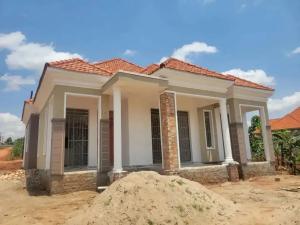 3 bedroom Villa for sale Kira nakwero near canan site Kira Wakiso Central