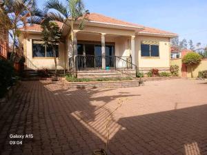 4 bedroom Bungalow Apartment for sale Kira bulindo  Kira Wakiso Central