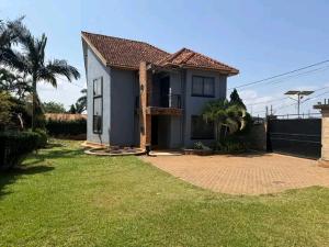 5 bedroom Apartment for sale Naalya  Kampala Central