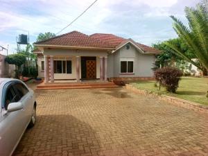3 bedroom Bungalow Apartment for sale Najjera road  Kampala Central Kampala Central