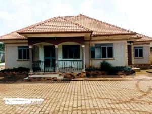 5 bedroom Apartment for sale Namugongo road  Kampala Central Kampala Central