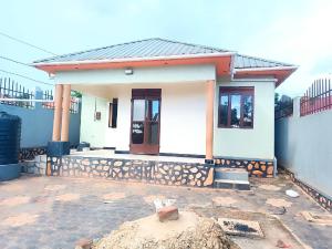 3 bedroom Villa for sale Namilyango road  Gomba Central