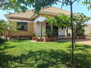 3 bedroom Villa for sale Seeta bajjo  Bajo Mukono Central